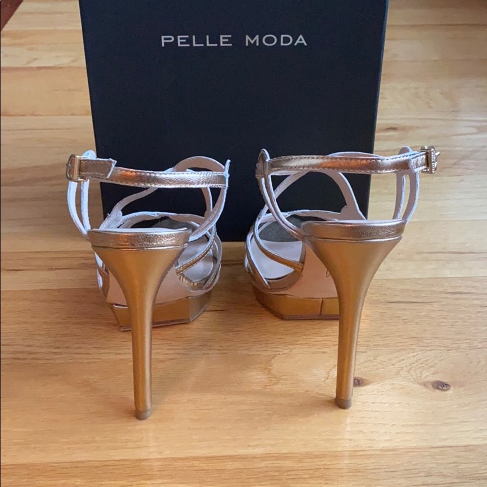 Pelle Moda Gold Heels - Picture 3 of 8